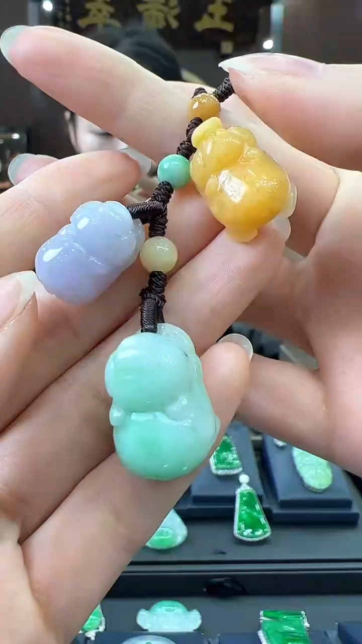 【闪购商品】翡翠包挂未镶嵌猪猪包挂
