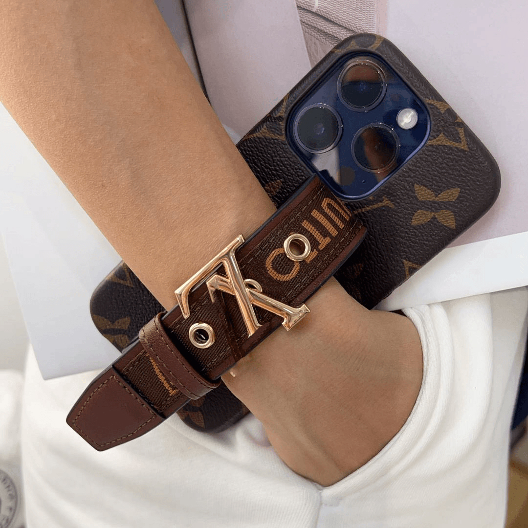 高端潮牌老花适用苹果13promax手机壳iPhone14pro奢华12皮质腕带