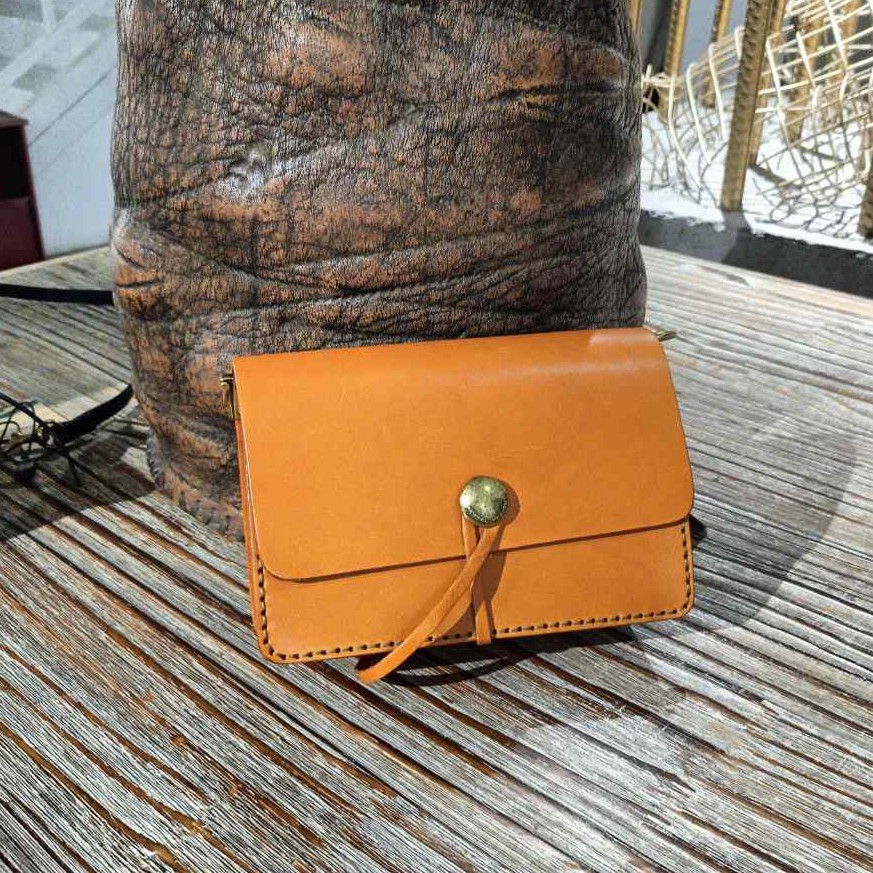 食草堂 箱包 女士包袋 斜挎包 彩色植鞣手工包 季礼(21新)