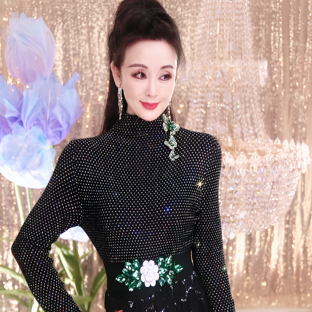 星空毛衣烫钻显瘦针织衫长袖洋气修身秋冬打底毛衣时尚高雅妈妈