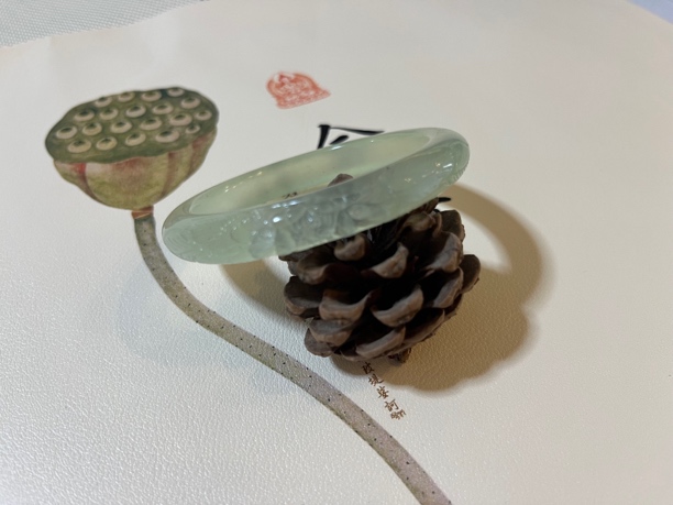 岫玉雕刻渐变蓝手镯气质百搭优雅