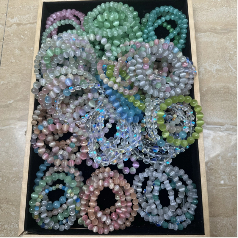 彩色猫眼手串一条（颜色咪数随机发）