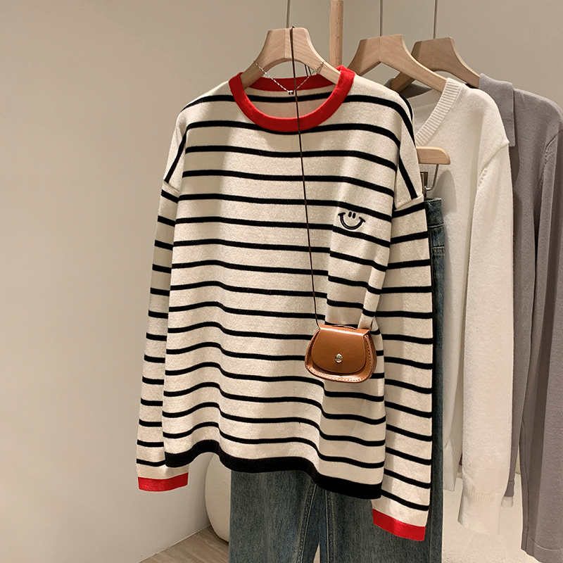 韩版笑脸刺绣针织衫女秋冬季撞色条纹拼接圆领宽松洋气打底衫1812