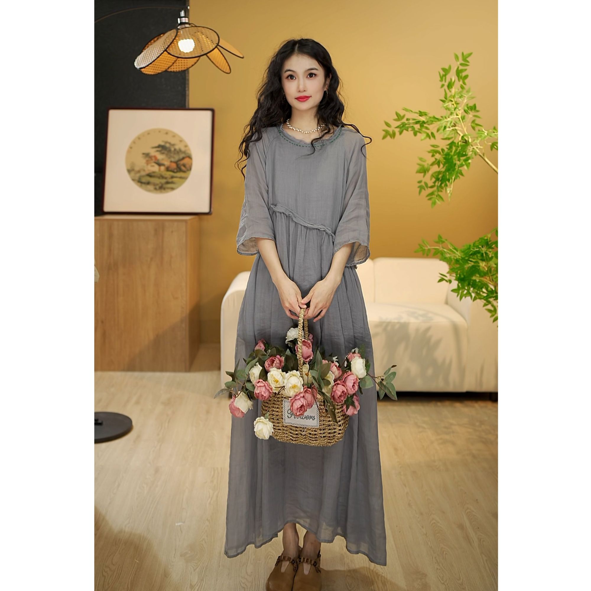 9279文艺复古手工刺绣双层高腰不规则风琴褶连衣裙