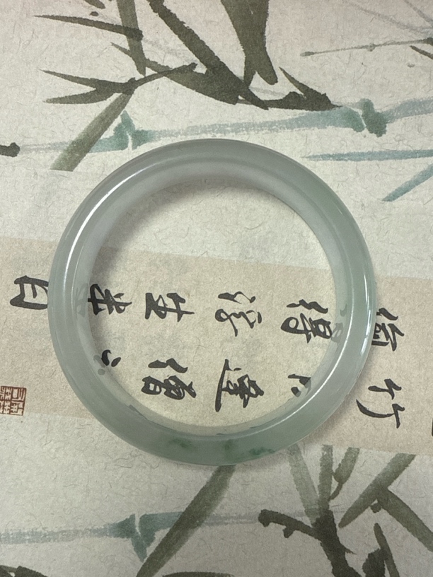 T896缅甸冰透翡翠手镯