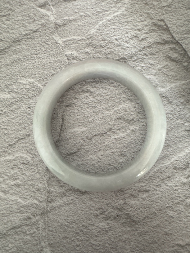 T556 缅甸白月光翡翠手镯