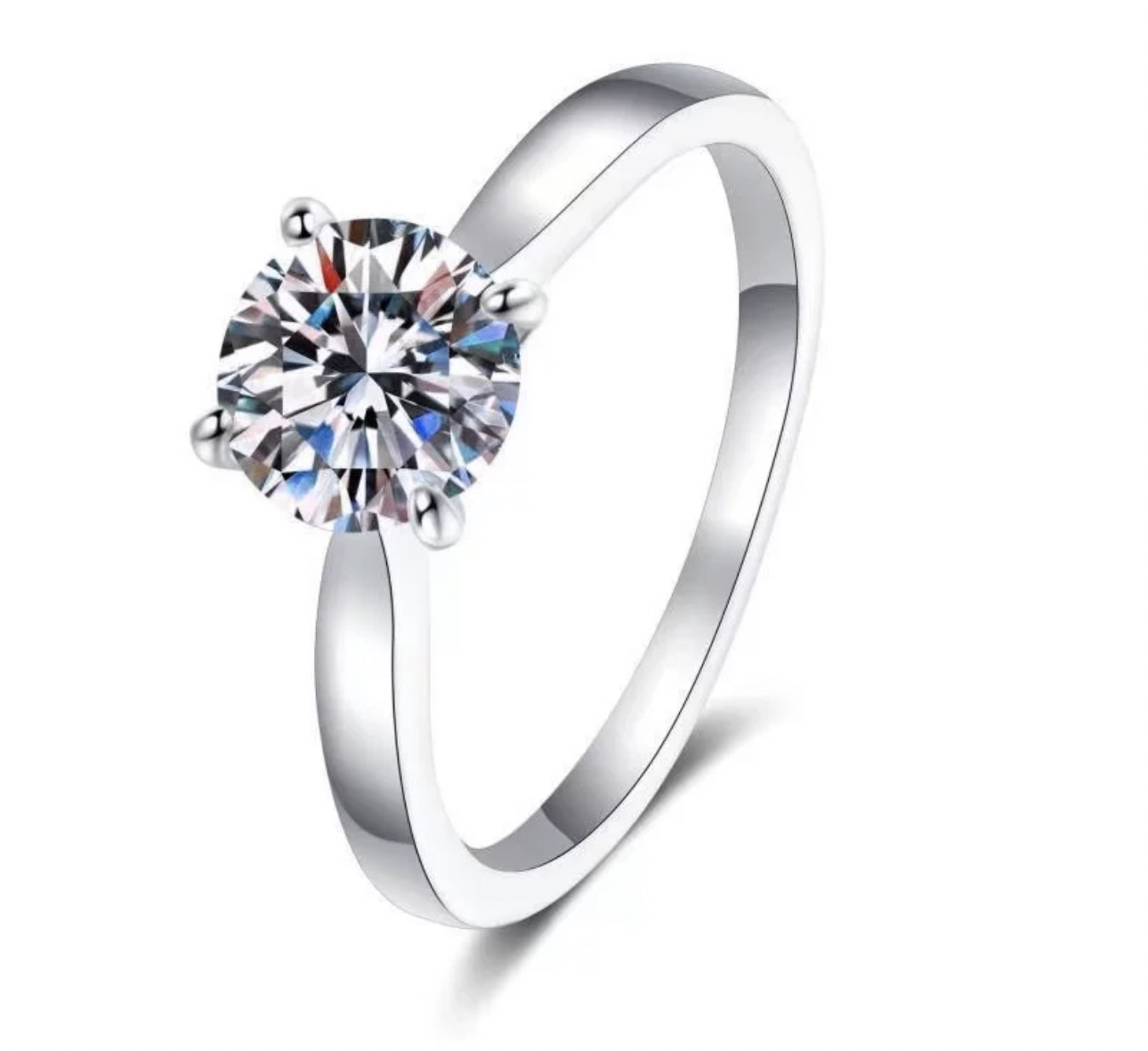 925银莫桑石戒指 925银莫桑石 周家四爪五十分——2克拉