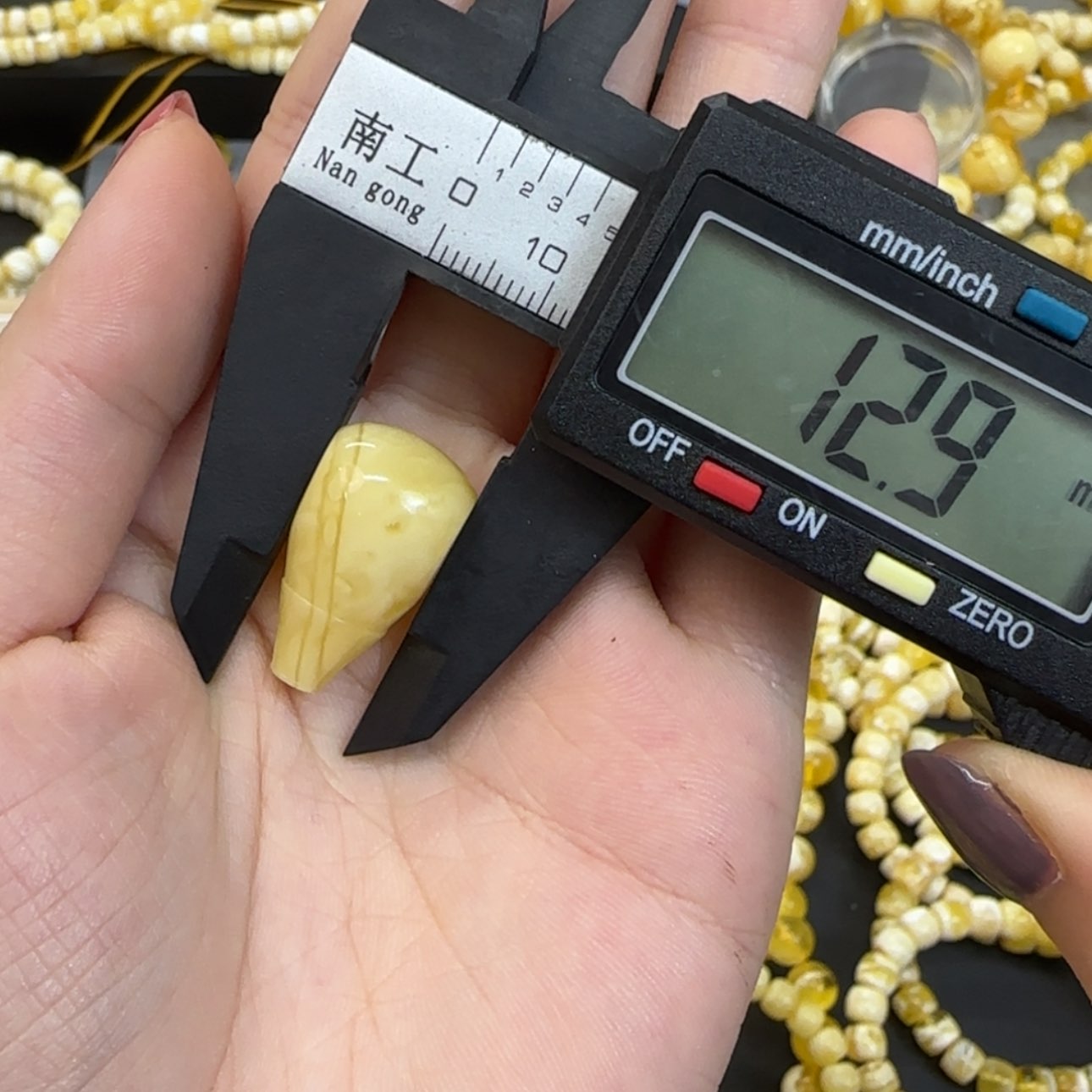 【闪购商品】琥珀珠宝奇石未镶嵌鹤****宾