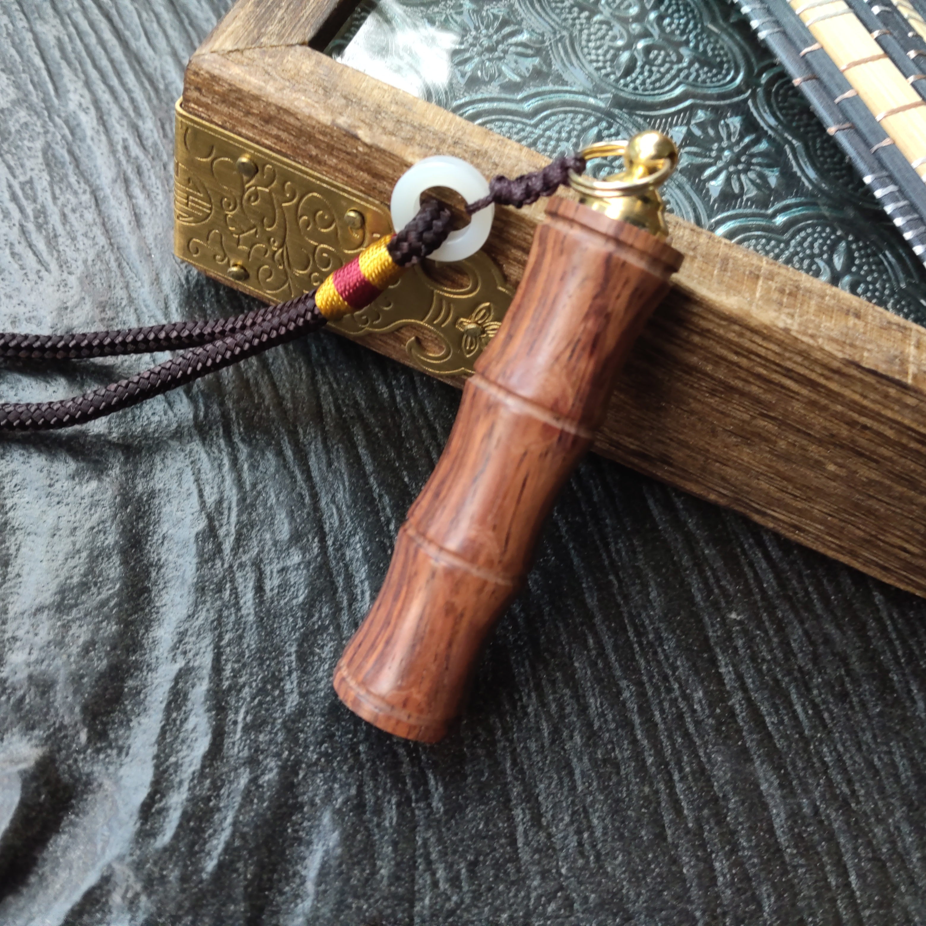 馥芳斋花梨木竹节鼻烟壶手把件特色手工艺鼻烟壶