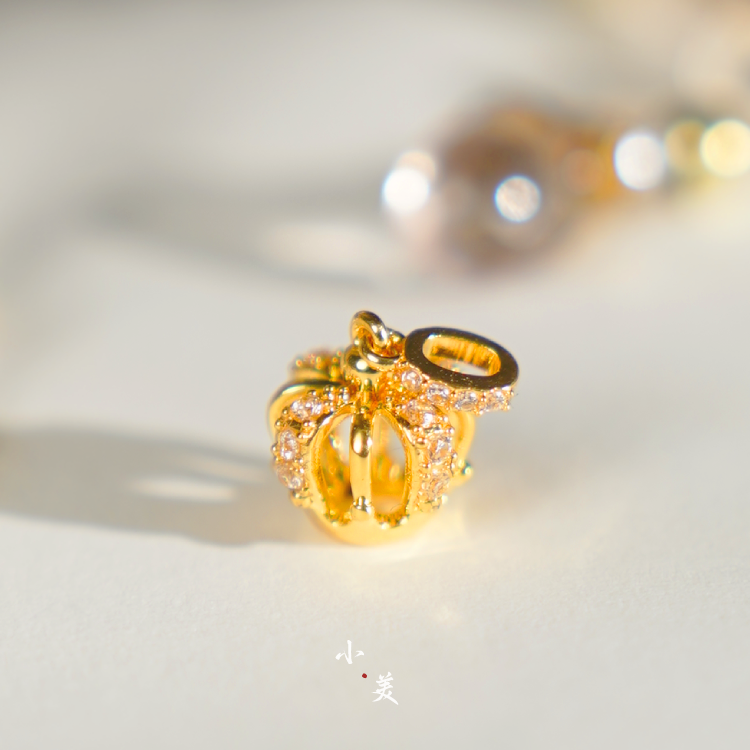 【合成/培育】18K金爆闪皇冠吊坠 G8279