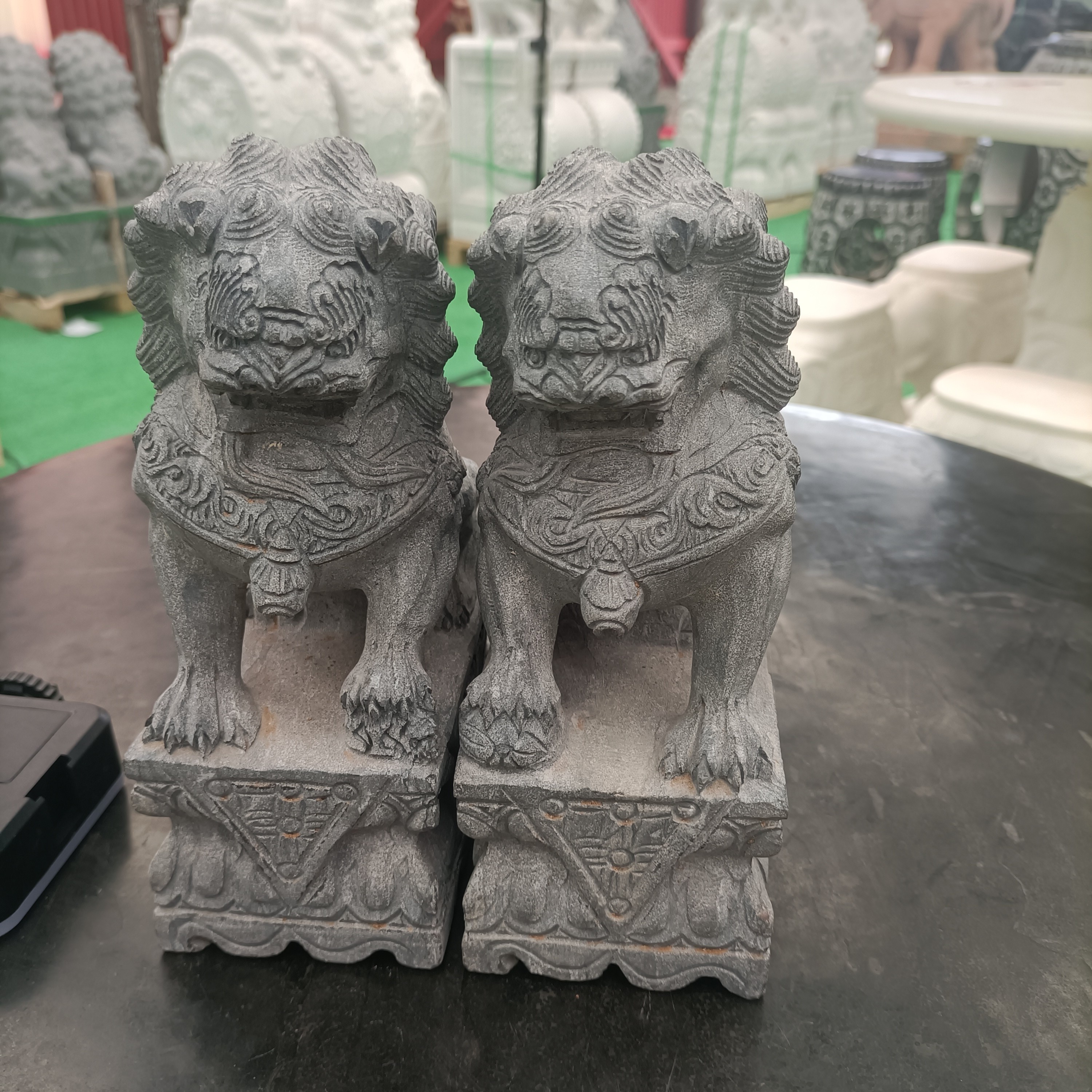 天然青石石狮子一对墓地狮子20厘米高