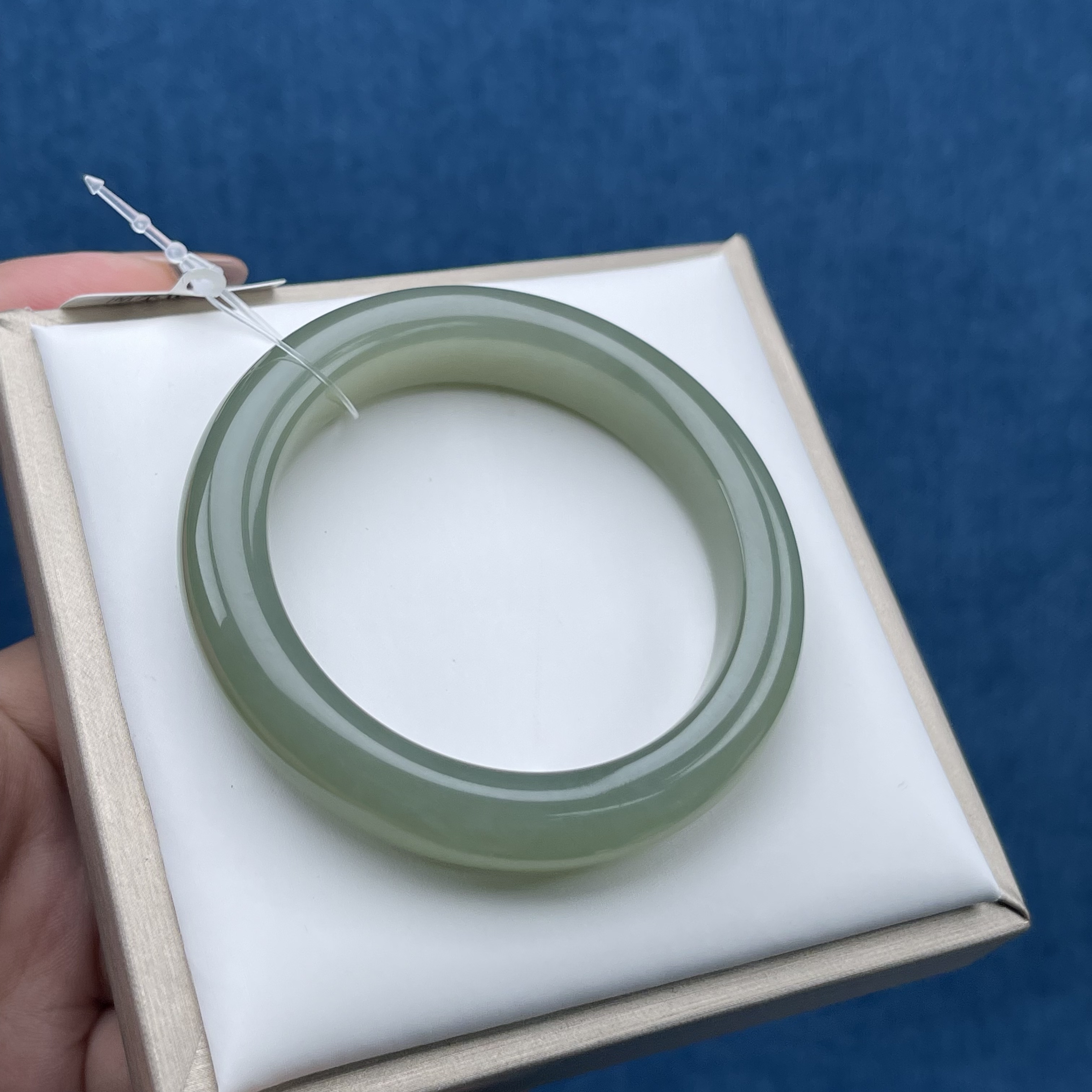 SZ271和田玉手镯52圈口