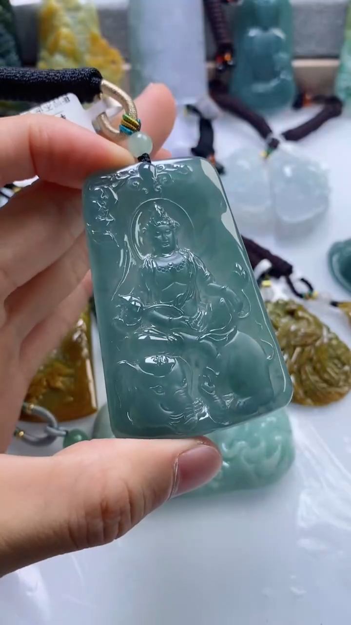 【闪购商品】翡翠挂件未镶嵌