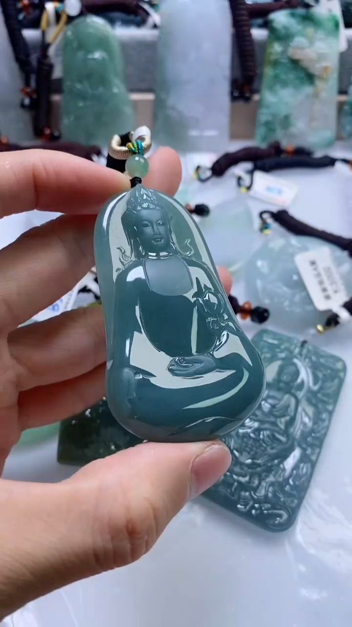 【闪购商品】翡翠挂件未镶嵌