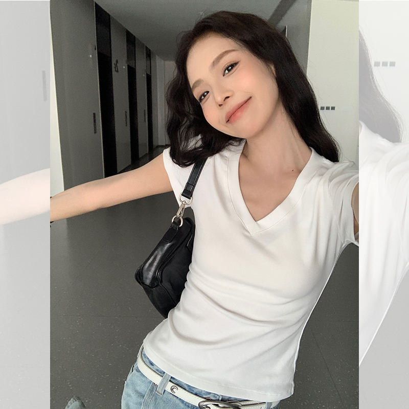 V领设计感纯色正肩短袖t恤女夏季极简辣妹减龄修身显瘦打底上衣服