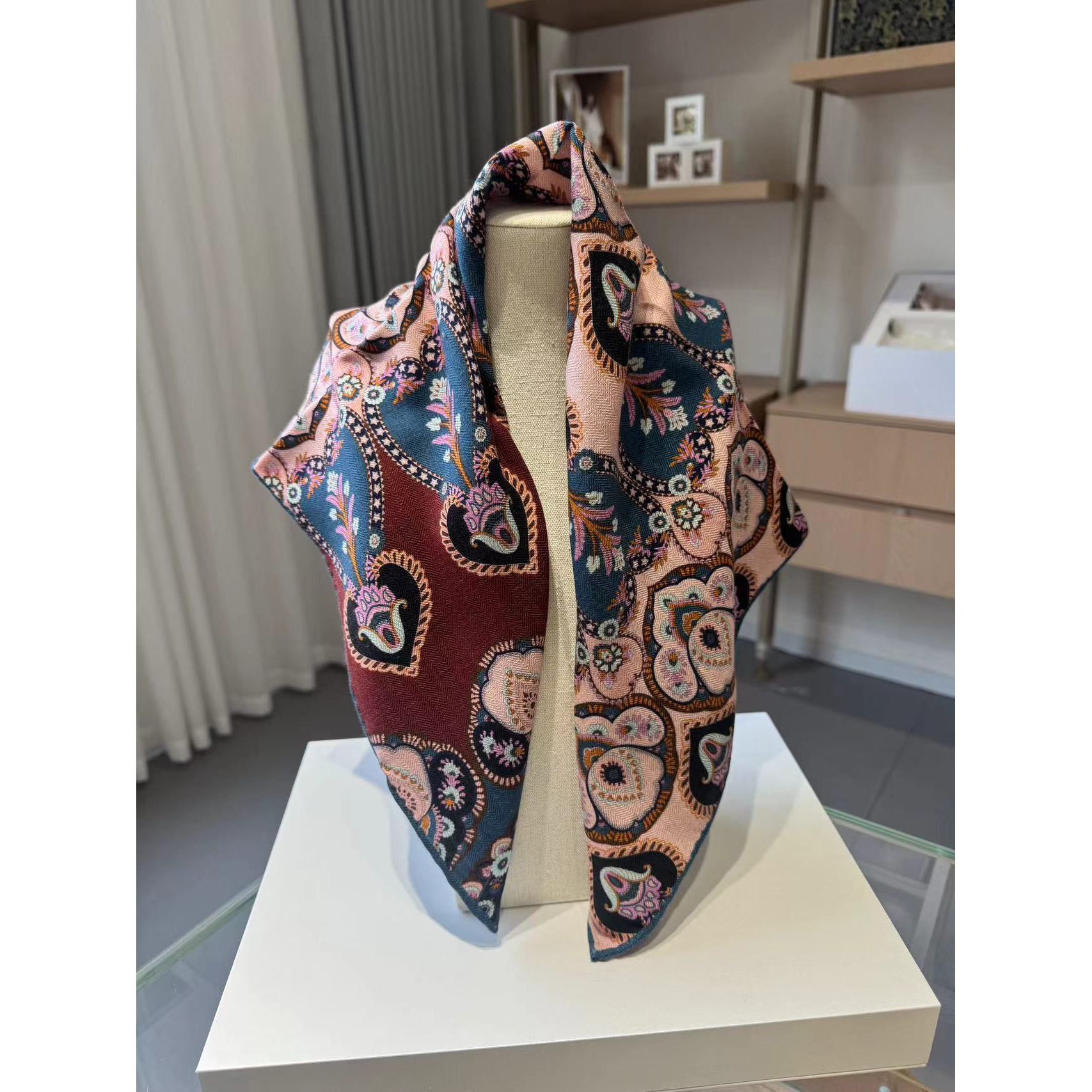 《尾单福利3》70丝毛方巾