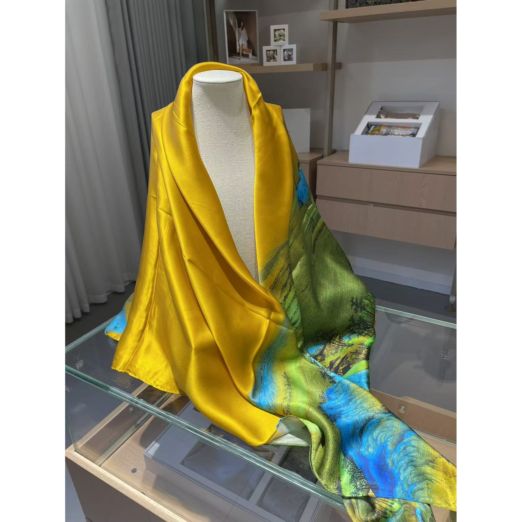 《尾单福利1》140真丝方巾