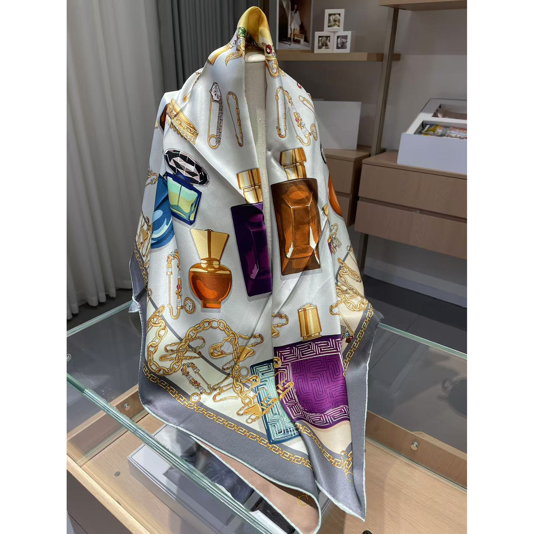 《尾单福利1》30姆米重磅双面110方巾