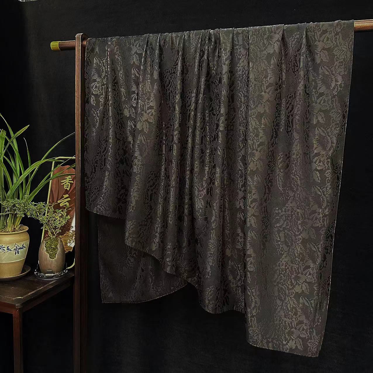 【纯黑苏萝】非遗蜀锦新中式香云纱国风披肩丝巾140*140（456-H）