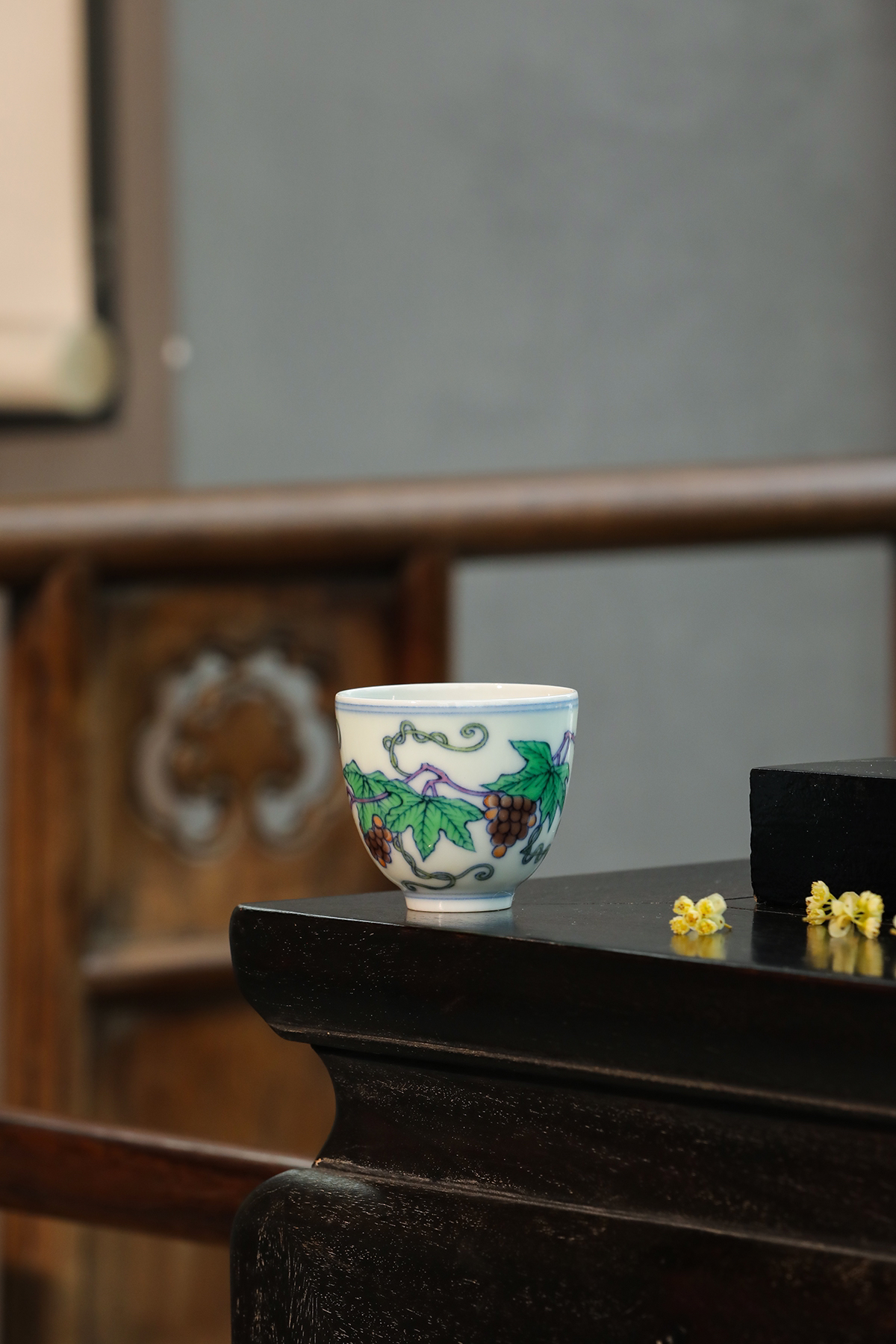 【弥生茶器】小愚斋仿明成化斗彩葡萄纹杯景德镇原矿胎釉手工陶瓷