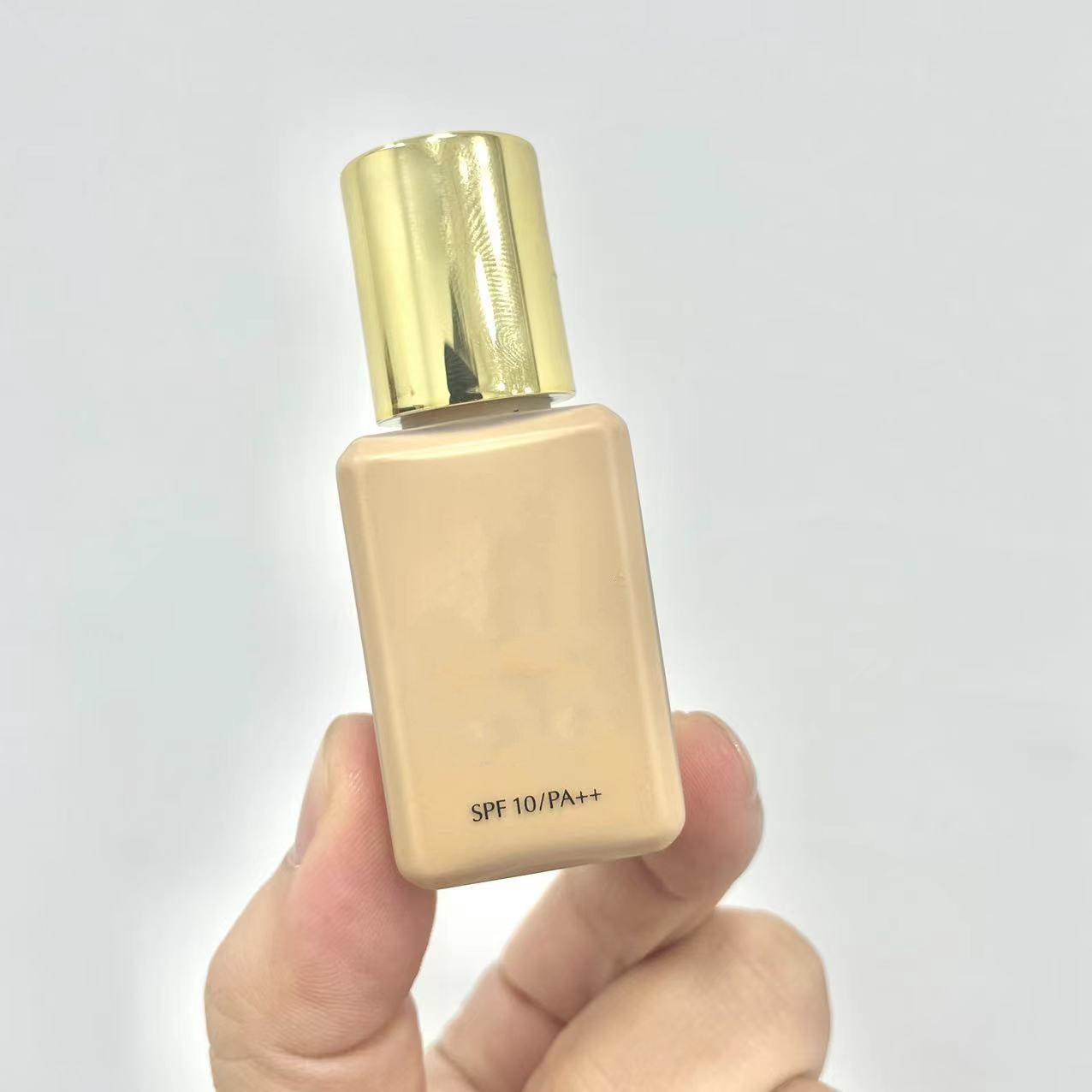 （罕见）焊在在脸上的高级妆感！1w的1持妆大哥大SPF10+_PA++粉底