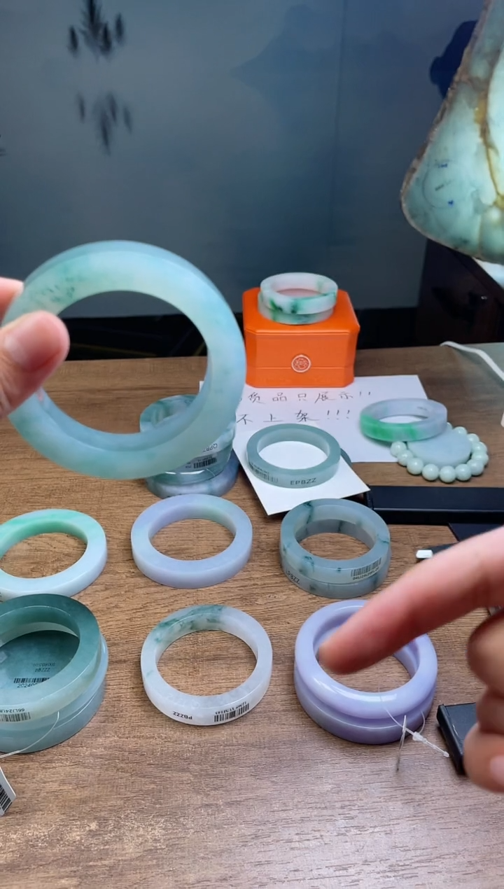 【闪购商品】定制翡翠手镯未镶嵌定制