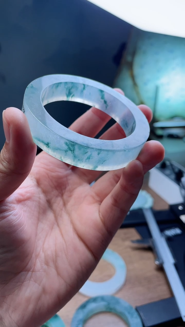 【闪购商品】定制翡翠手镯未镶嵌定制