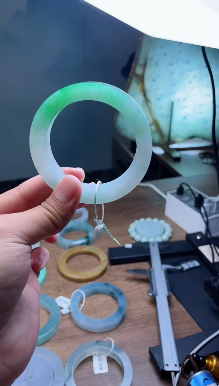 【闪购商品】定制翡翠手镯未镶嵌定制