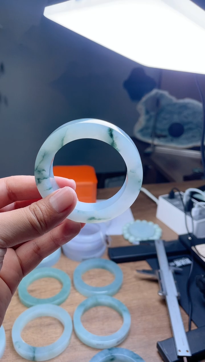 【闪购商品】定制翡翠手镯未镶嵌定制