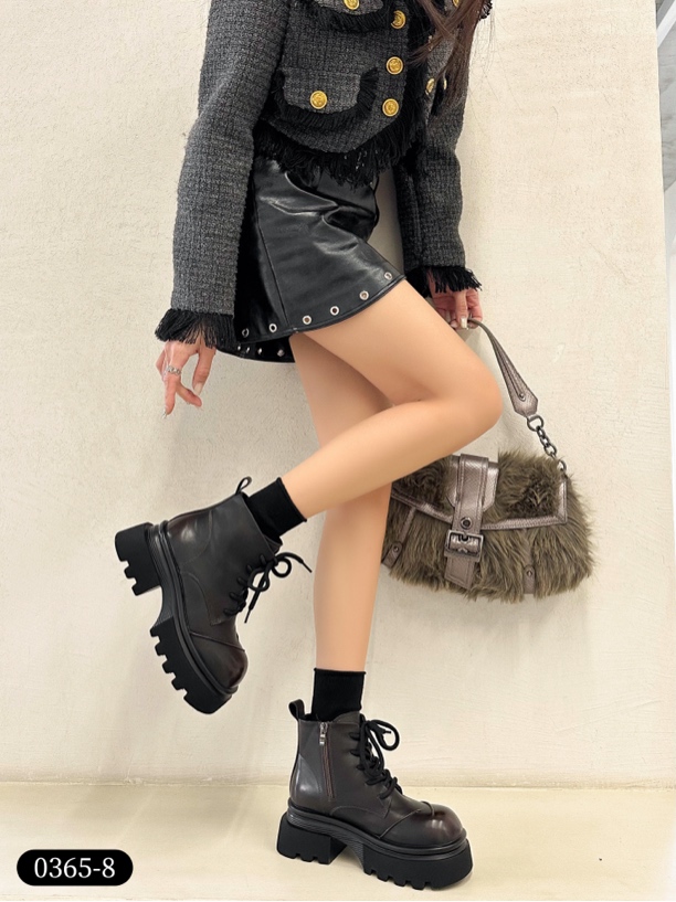 0365-8【幽梦】达思图马丁靴女新款秋冬英伦风厚底擦色系带靴子短靴