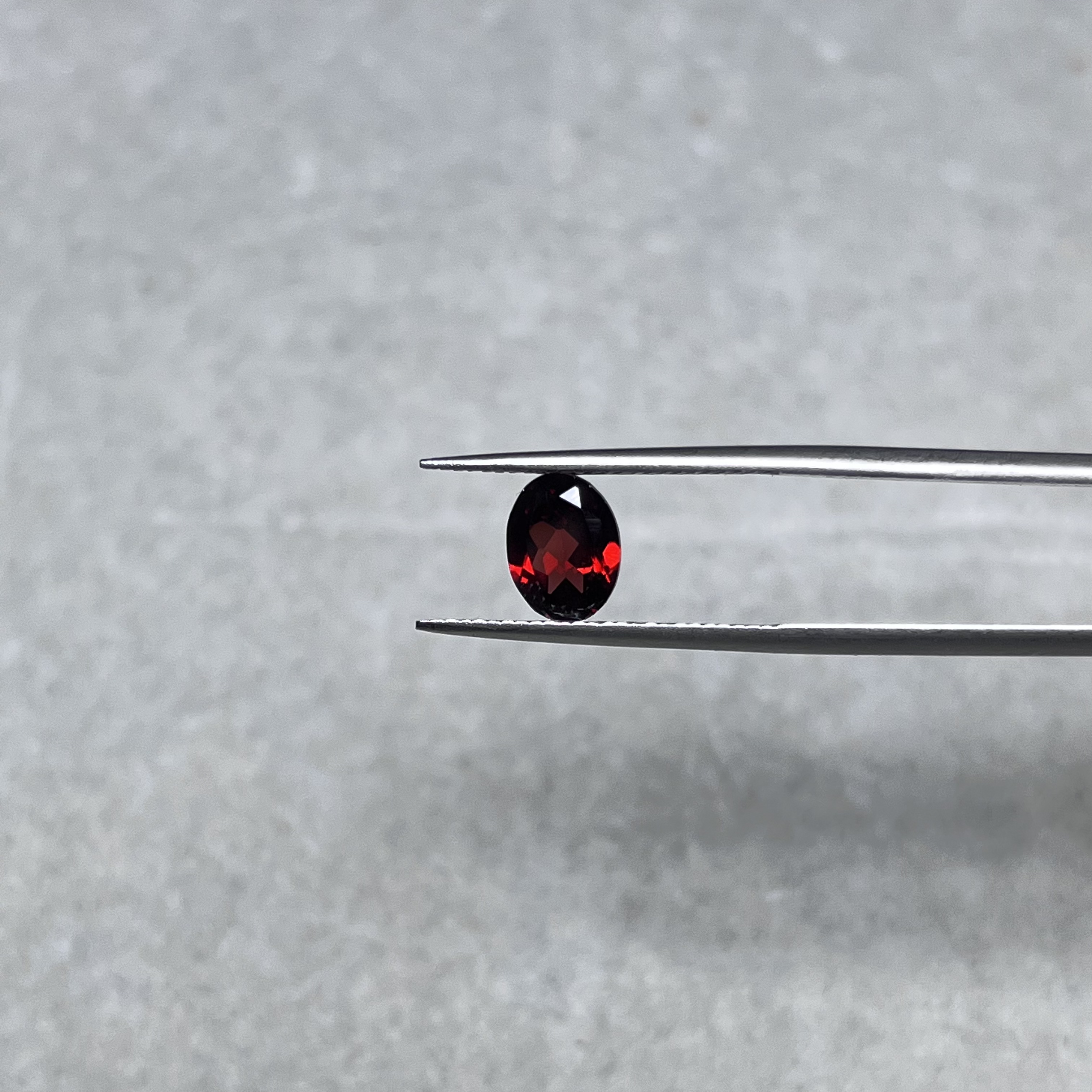 0114（00711000）/椭圆形石榴石-1.50ct以上