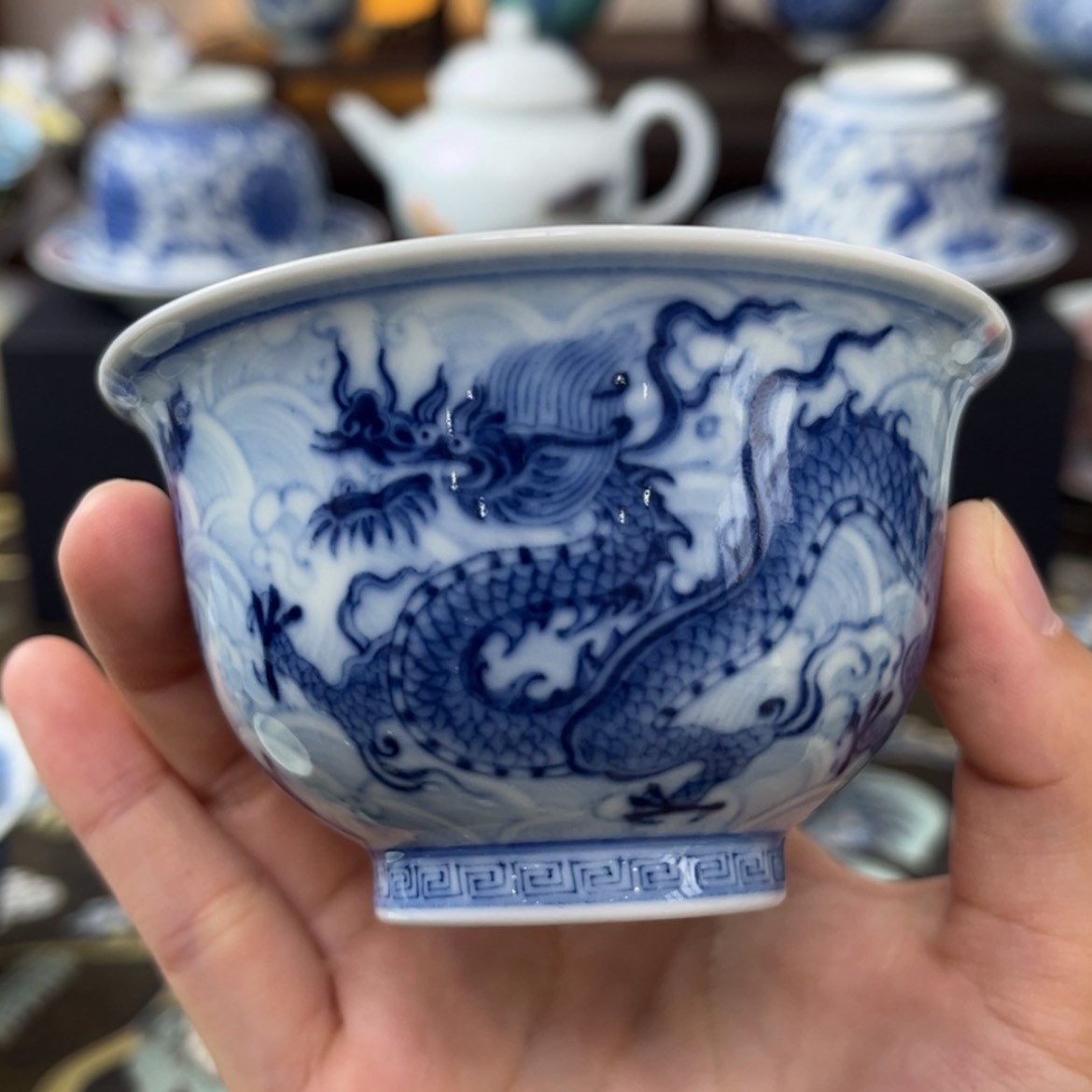 【闪购商品】瓷柴窑海水龙纹主人杯
