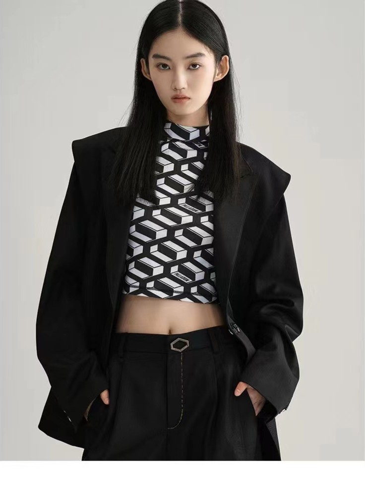 秋冬韩版服饰时尚显瘦针织毛呢女士，休闲百搭