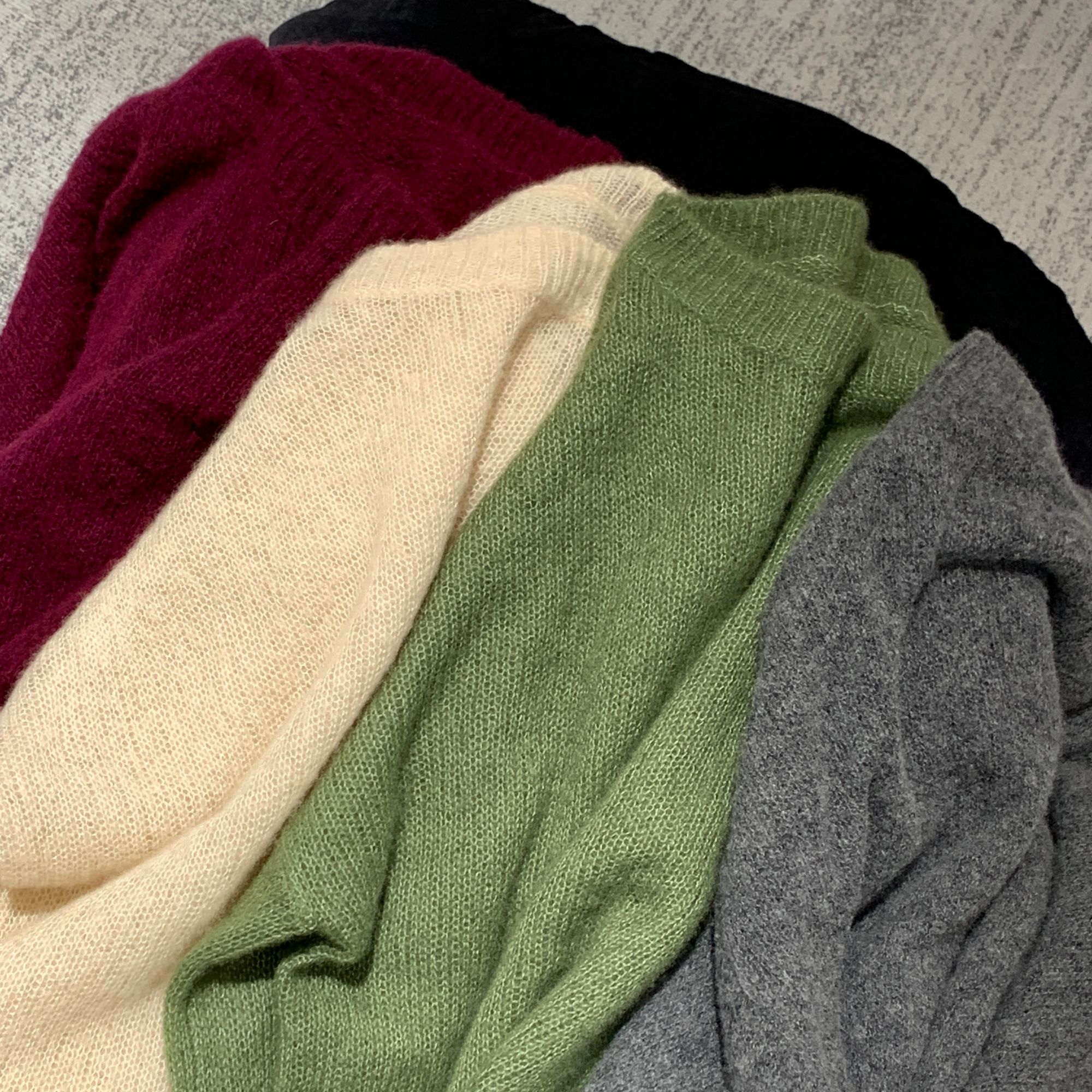 0097时尚百搭气质网红宽松秋冬款女士圆领打底衫