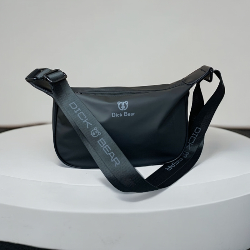 DICK BEAR/迪克熊5001新款休闲单肩斜挎包男女同款大空间休闲包