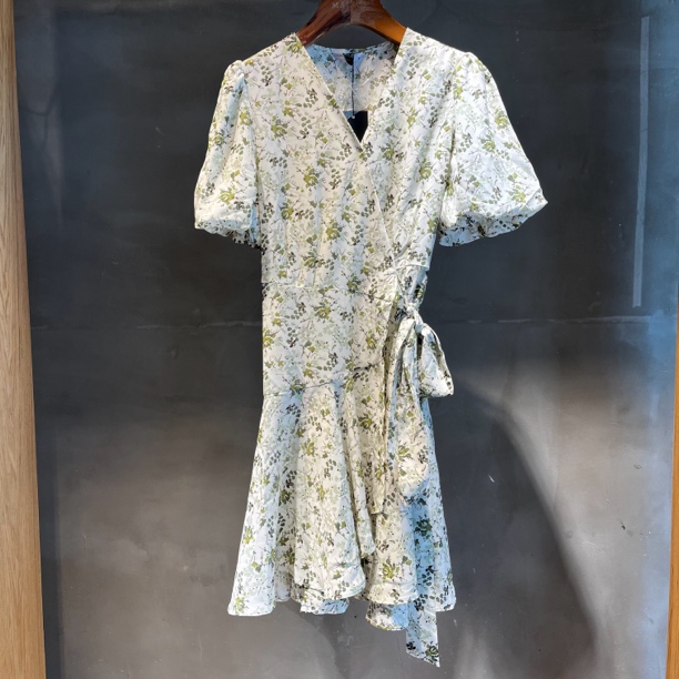 组合链接，主播给编码去拍衣服