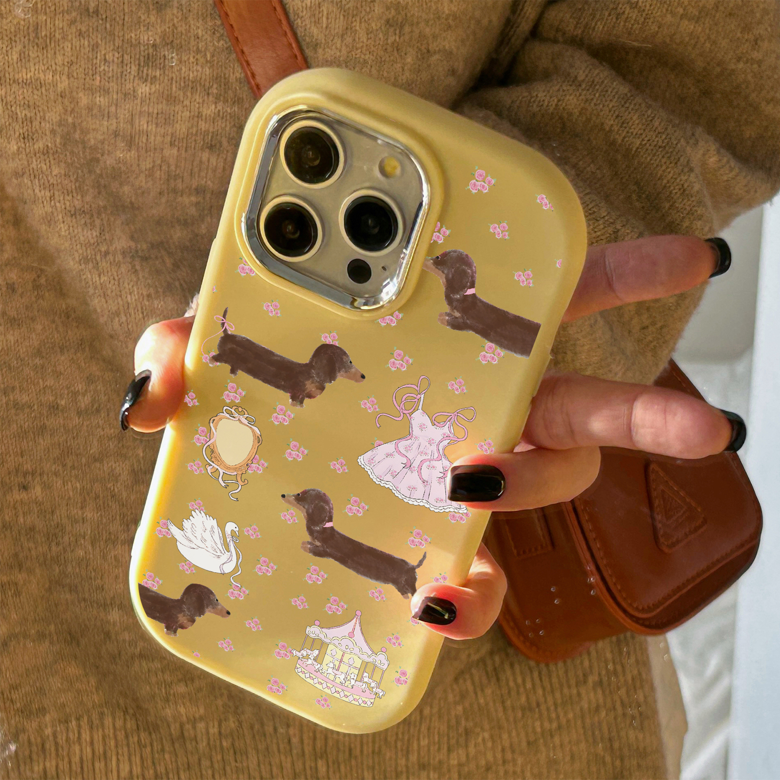 碎花腊肠狗苹果15promax手机壳iPhone14新8/7plus软壳12/13/xr/11
