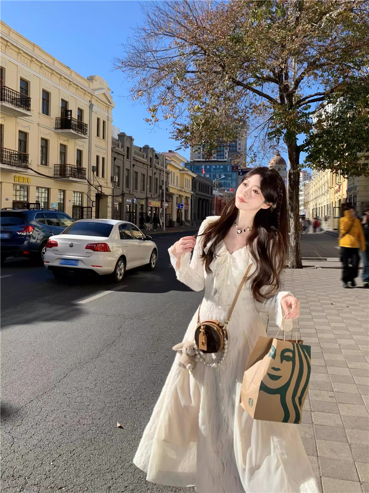 秋冬新款法式仙女风气质收腰裙子显瘦百搭长袖中长款蕾丝连衣裙女