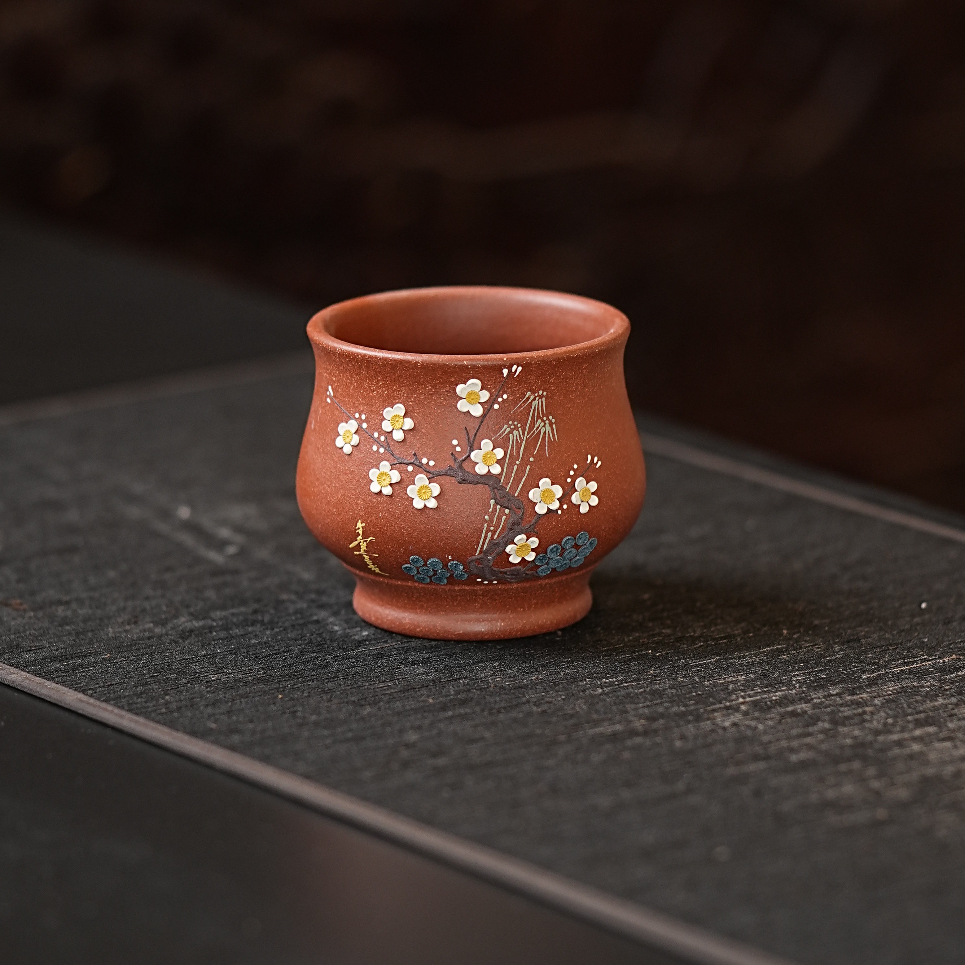 宜兴原矿降坡泥手工堆绘梅花紫砂主人杯 NX 2168