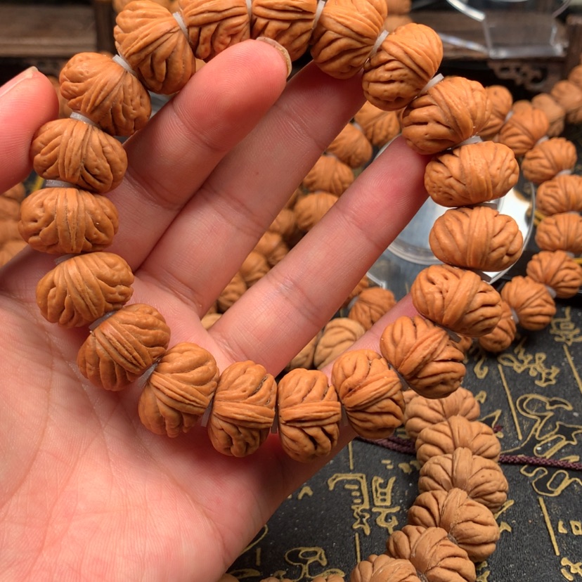 【闪购商品】桃核核雕骆****媒