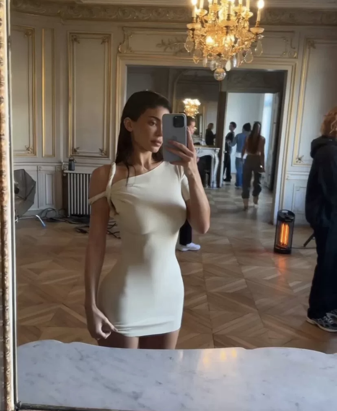 【Aliu自制】Kylie同款~不对称露肩扭结连衣裙性感弹力修身包臀短裙