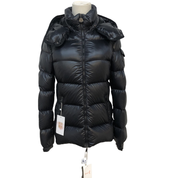 盟可睐/聚酰胺纤维/羽绒服/95新/市场价14350/z0722