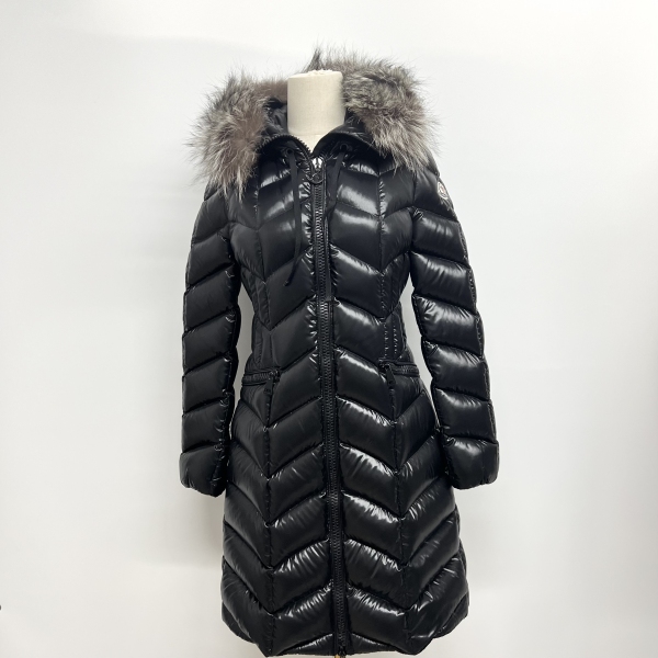 盟可睐/聚酰胺/羽绒服/95新/市场价21000/雨1006