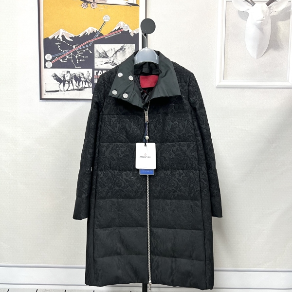 盟可睐/聚酰胺/羽绒服/95新/市场价21000/z0922