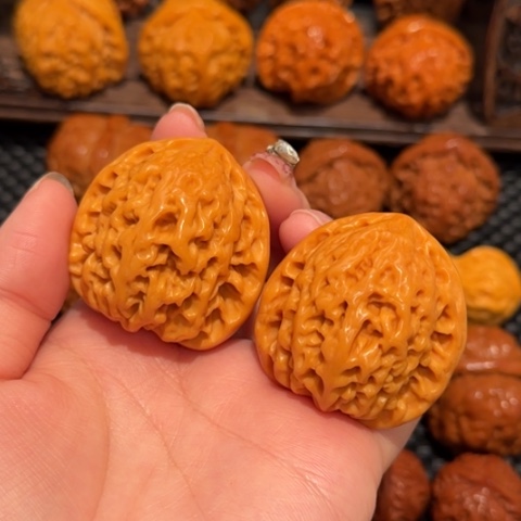 桃核吊坠虎头王41精品