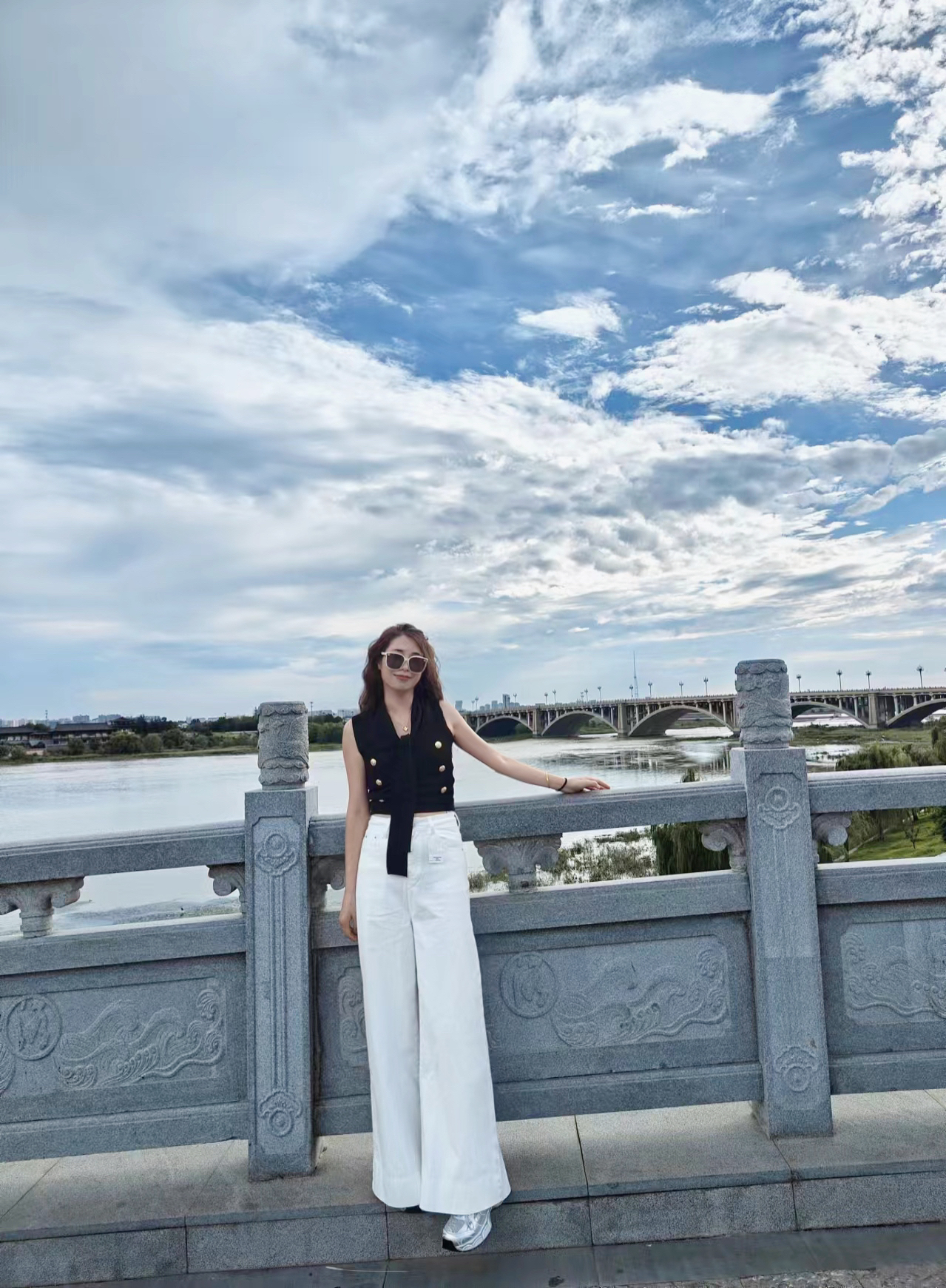 显瘦牛仔宽腿拖地裤高腰百搭