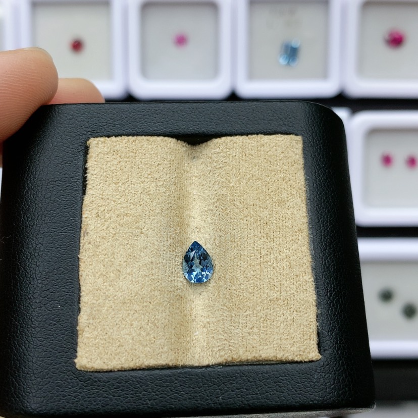 【闪购商品】海蓝宝石颈饰未镶嵌0.51ct