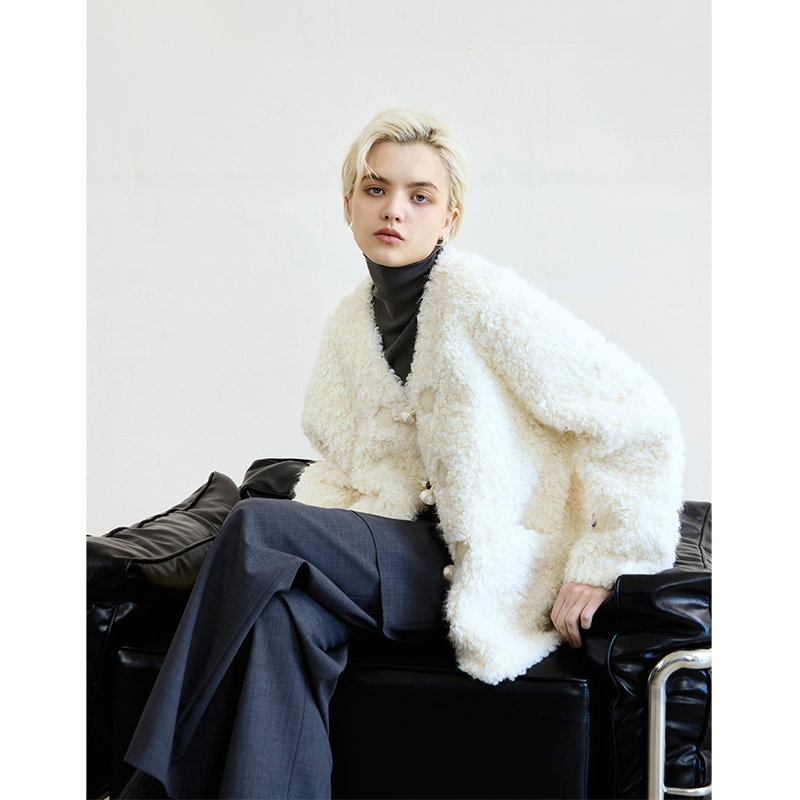 MeeLeeMeeLab 绅士优雅V领新中式环保卷毛宽松短外套