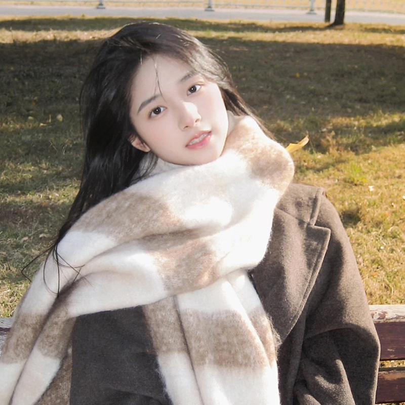 格子大围巾女秋冬季2023新款高级氛围感加厚保暖韩版学生百搭围脖