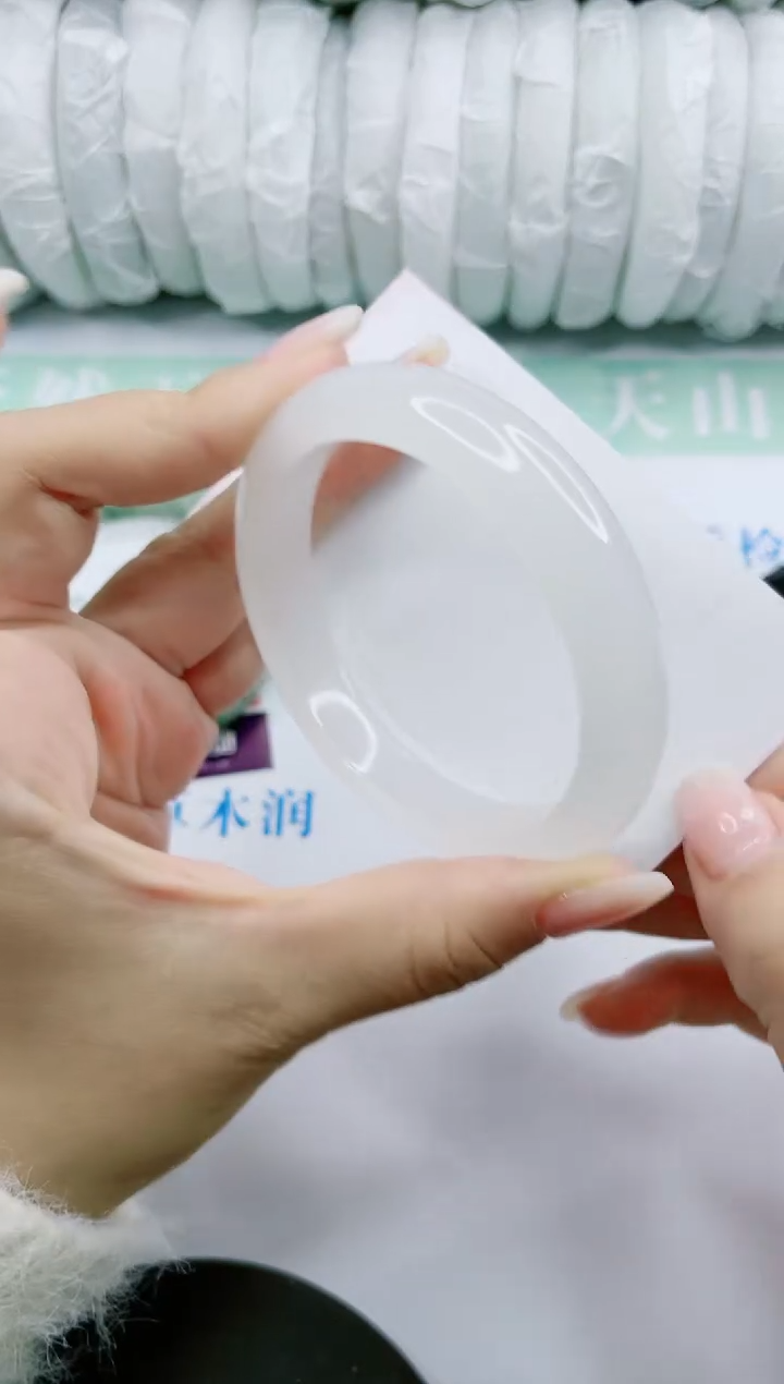 【闪购商品】石英质玉手镯未镶嵌0009061566-55